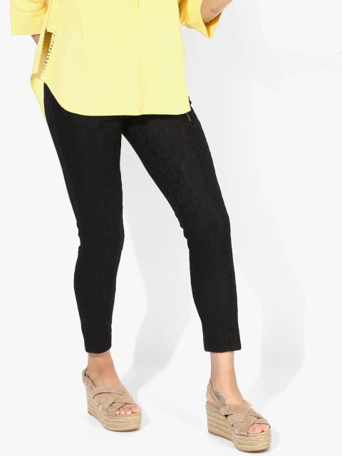

ELLE Women Black Self Design Skinny Fit 3/4Th Treggings