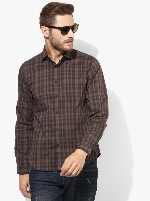 

Louis Philippe Sport Men Brown Regular Fit Checked Casual Shirt