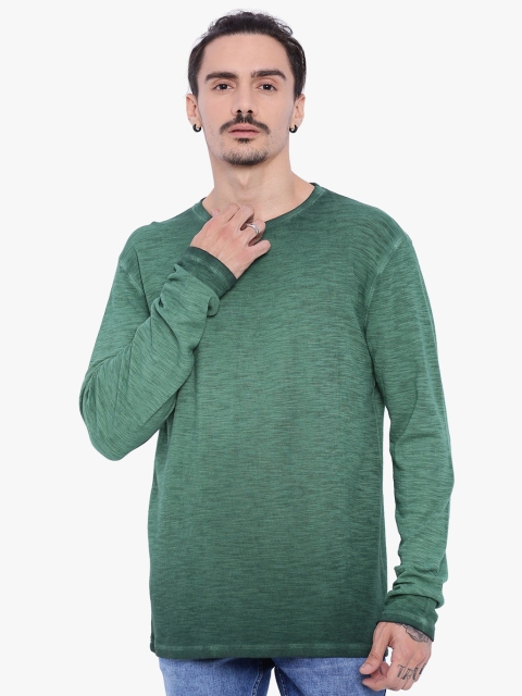 

Breakbounce Men Green Solid Round Neck T-shirt
