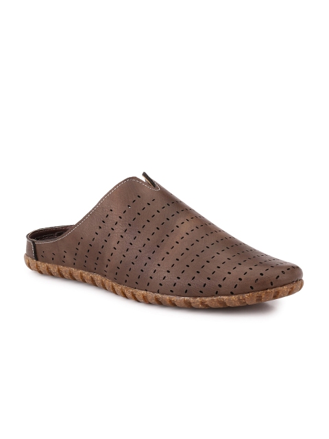 

Mactree Men Brown Sandals