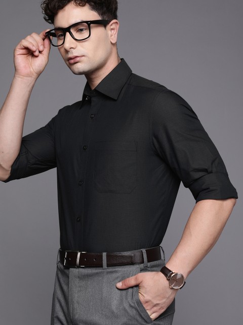 

Louis Philippe Men Black Regular Fit Solid Formal Shirt