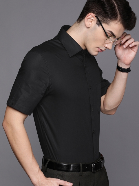 

Louis Philippe Men Black Classic Classic Fit Solid Formal Shirt