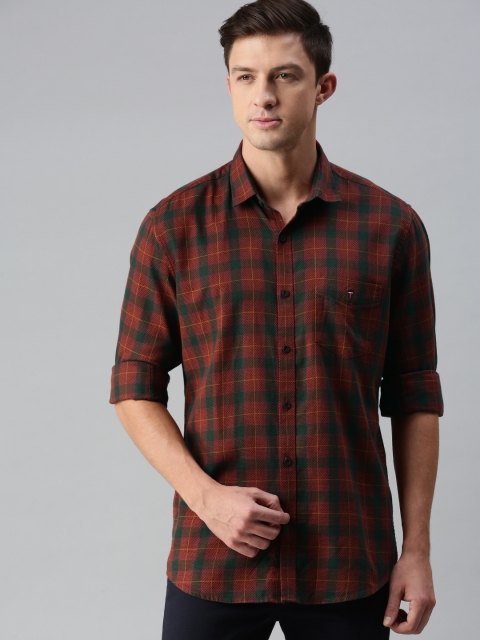 

Louis Philippe Sport Men Red & Green Slim Fit Checked Casual Shirt