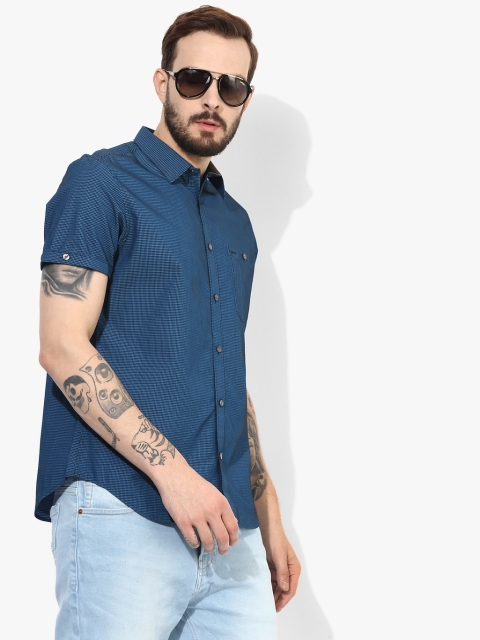 

Calvin Klein Jeans Men Blue Regular Fit Striped Casual Shirt