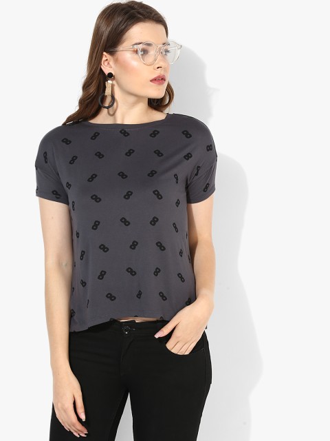 

Levis Women Charcoal Grey Printed Round Neck T-shirt
