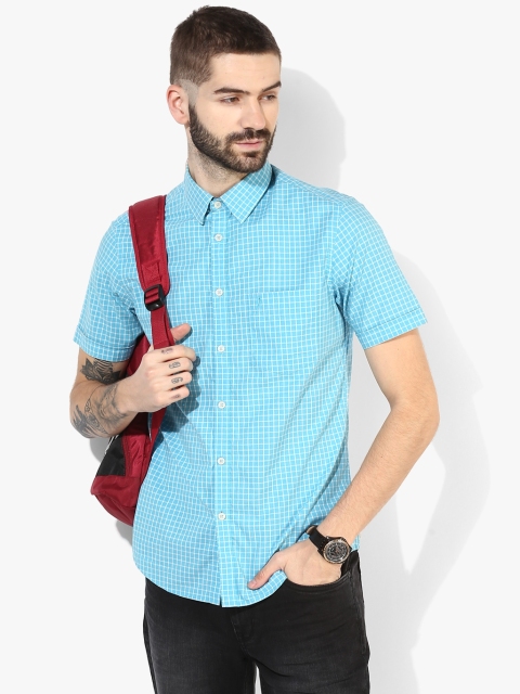 

Indian Terrain Men Blue & White Regular Fit Checked Casual Shirt