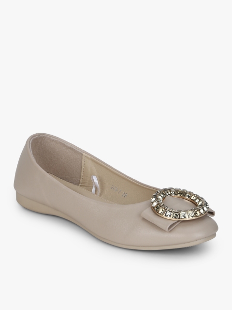 

KetImporta Women Beige Solid Ballerinas