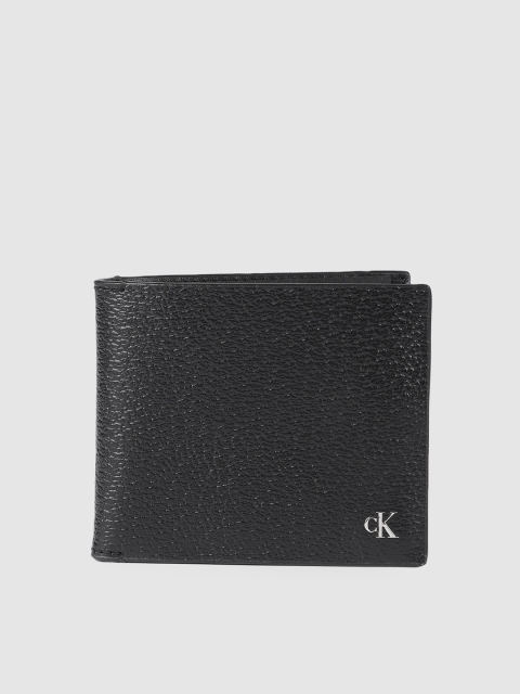 

Calvin Klein Men Black Textured Leather Two Fold Wallet