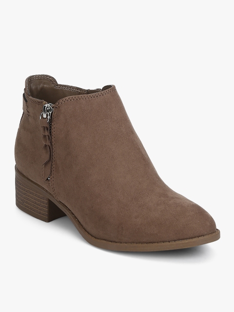 

Steve Madden Women Taupe Solid Heeled Boots
