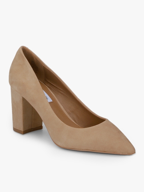 

Steve Madden Women Tan Solid Pumps
