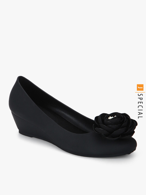 

Shoe Couture Women Black Solid Pumps