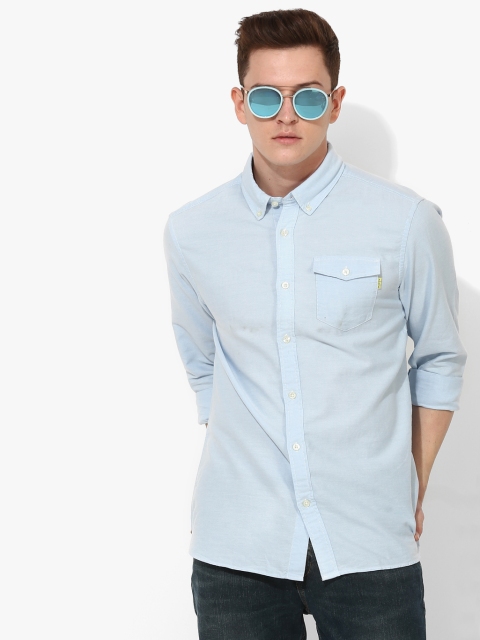 

Scotch & Soda Men Light Blue Solid Regular Fit Casual Shirt