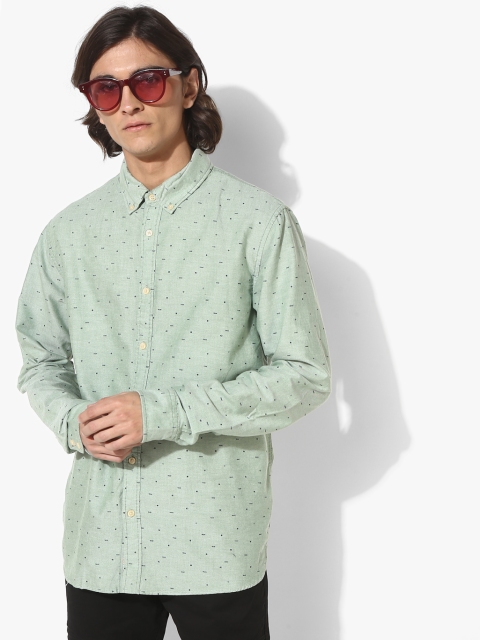 

Scotch & Soda Men Green Printed Regular Fit Casual Shirt