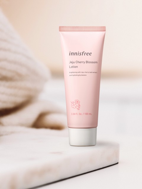 

Innisfree Jeju Cherry Blossom Face Lotion 100ml, Pink
