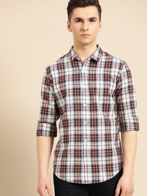 

United Colors of Benetton Men White & Navy Blue Slim Fit Checked Casual Shirt