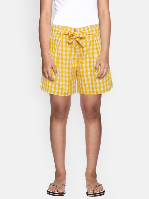 

United Colors of Benetton Girls Yellow & White Checked Regular Fit Shorts With Belt