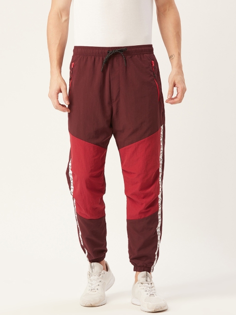 

AMERICAN EAGLE OUTFITTERS Men Burgundy & Maroon Relaxed Fit Colourblocked Joggers