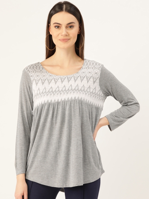 

Rute Women Grey Melange & White Self Design Top