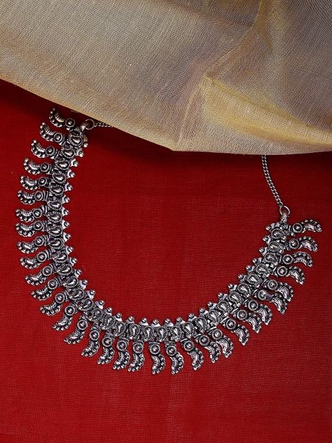 

Fida Women Silver-Toned Oxidised Leaf Choker Necklace