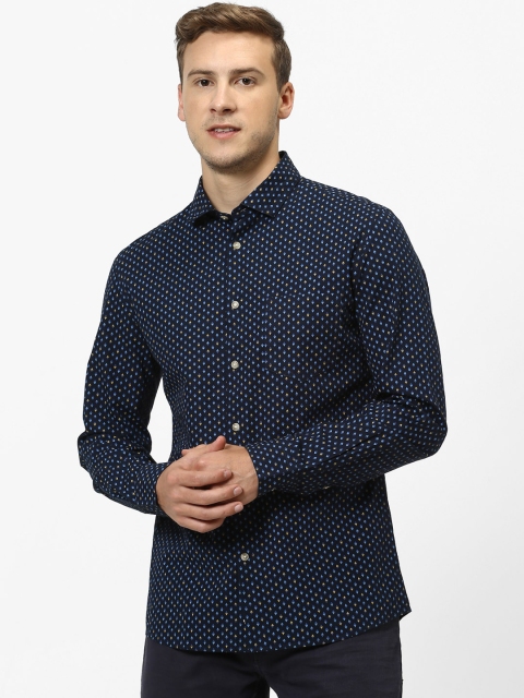 

Celio Men Navy Blue Slim Fit Printed Casual Shirt