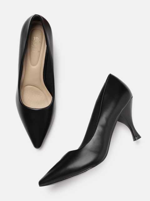 

Tresmode Women Black Solid Pumps
