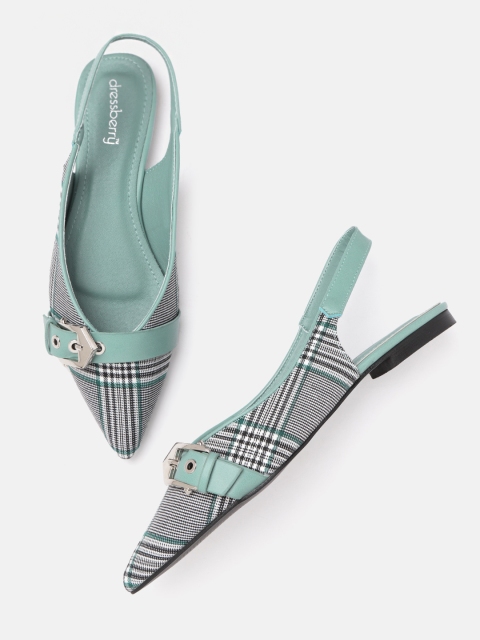 

DressBerry Women Green & Black Woven Design Flats