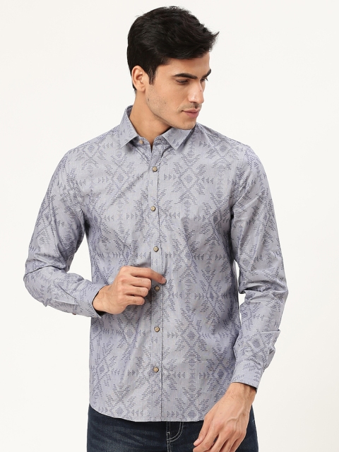 

United Colors of Benetton Men Blue Slim Fit Ikat Self Design Knitted Casual Shirt
