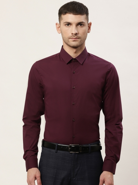 

United Colors of Benetton Men Aubergine Slim Fit Solid Knitted Formal Shirt, Purple