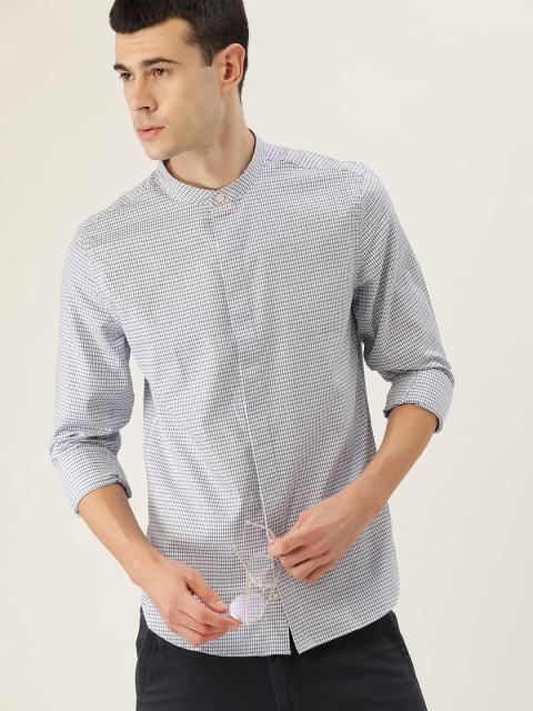 

United Colors of Benetton Men White & Blue Regular Fit Houndstooth Casual Shirt