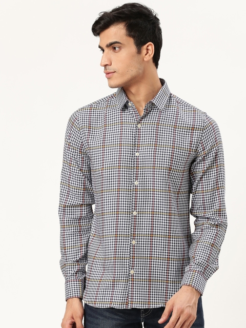 

United Colors of Benetton Men Navy Blue & White Slim Fit Checked Casual Shirt