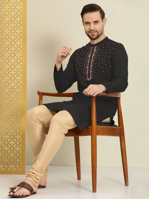 

House of Pataudi Men Black & Red Embroidered Straight Kurta