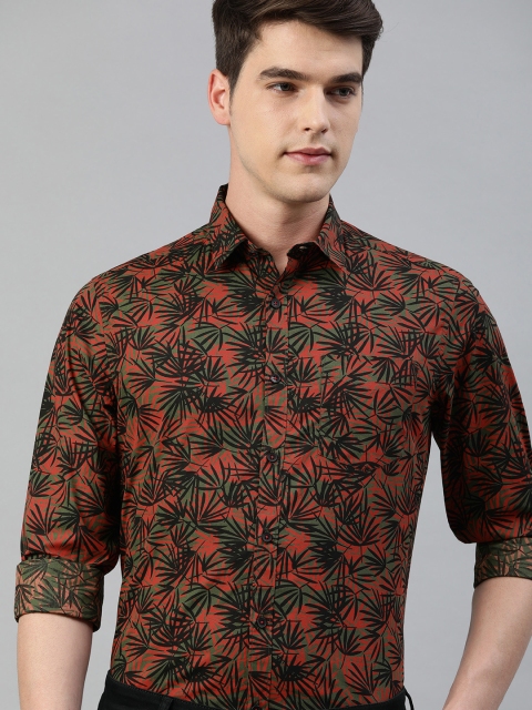 

TrueModa Men Olive Green & Red Slim Fit Tropical Printed Smart Casual Shirt