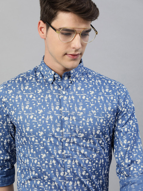 

TrueModa Men Blue & White Slim Fit Printed Smart Casual Shirt