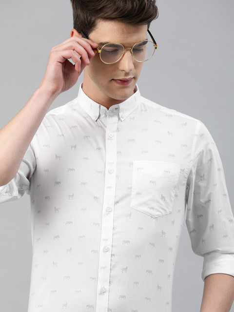 

TrueModa Men White & Grey Slim Fit Printed Smart Casual Shirt