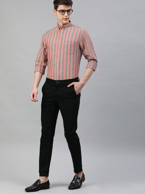 

TrueModa Men Grey & Red Slim Fit Striped Smart Casual Shirt