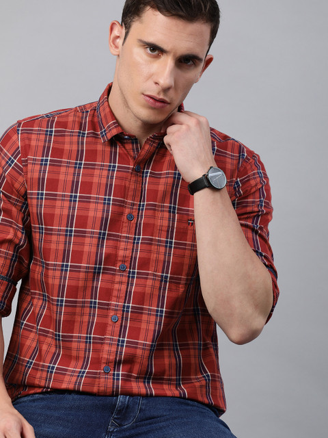 

Louis Philippe Jeans Men Red & Navy Blue Super Slim Fit Checked Casual Shirt