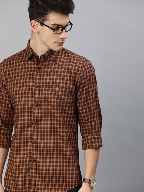 

Louis Philippe Sport Men Orange & Navy Blue Super Slim Fit Checked Casual Shirt