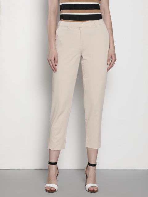 

DOROTHY PERKINS Women Cream-Coloured Regular Fit Solid Cropped Trousers
