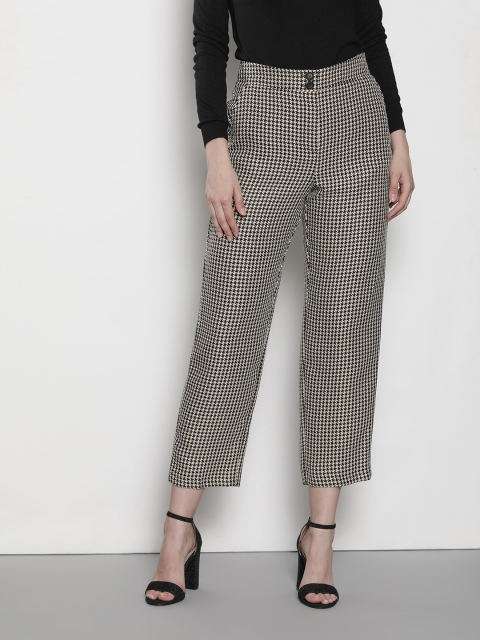 

DOROTHY PERKINS Women Black & Beige Straight Fit Checked Cropped Trousers