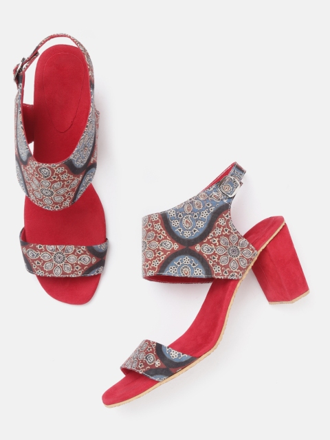 

TJORI Women Maroon & Blue Printed Heels