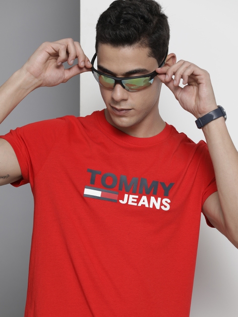 

Tommy Hilfiger Men Red Brand Logo Printed Pure Cotton Slim Fit T-shirt