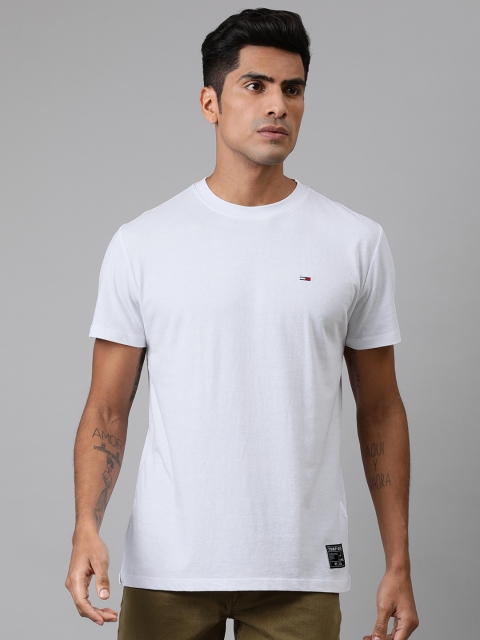 

Tommy Hilfiger Men White Solid Round Neck T-shirt