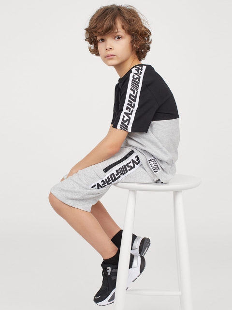 

H&M Boys Grey Sweatshirt Shorts