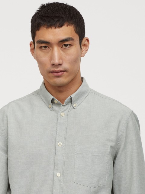 

H&M Men Green Solid Oxford Shirt Regular Fit
