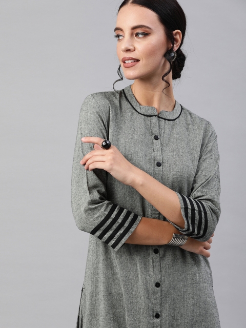 

AKS Women Grey Solid Chambray Straight Kurta