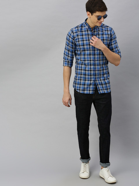 

Mast & Harbour Men Blue & Black Regular Fit Checked Casual Shirt