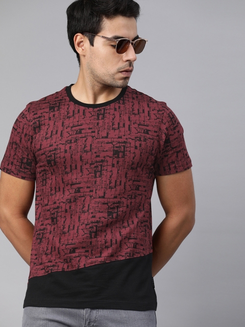 

Roadster Men Maroon & Black Printed Round Neck T-shirt