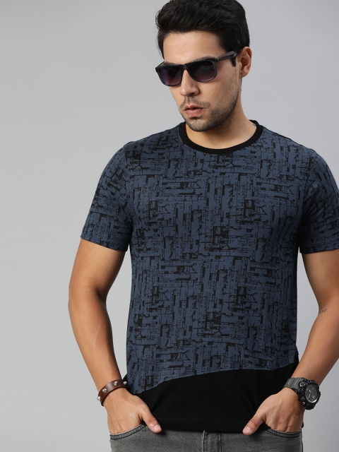 

Roadster Men Grey Printed Round Neck T-shirt