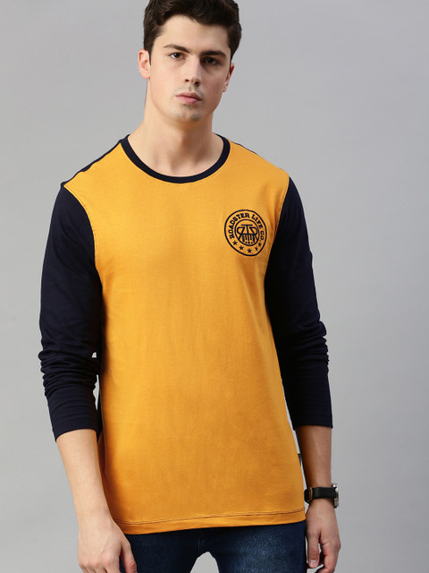 

Roadster Men Mustard Yellow & Navy Blue Solid Round Neck T-shirt with Contrast Sleeves