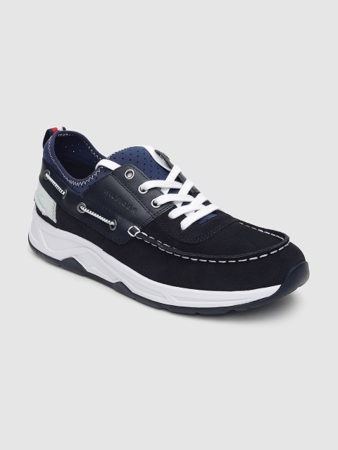 

Tommy Hilfiger Men Navy Blue Solid Leather Sneakers